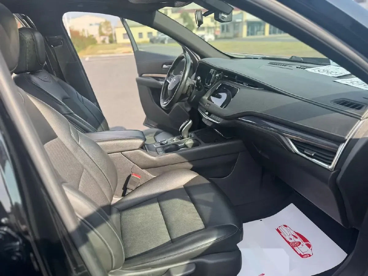 2021 Cadillac XT4 2.0T 237HP L4 9AT,autocango,china used car exporter,china ev exporter,chinese used car exporter,chinese used ev exporter