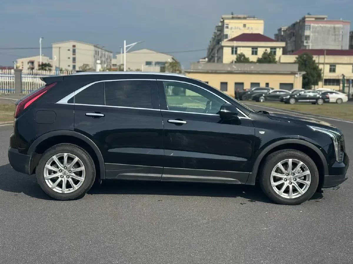 2021 Cadillac XT4 2.0T 237HP L4 9AT,autocango,china used car exporter,china ev exporter,chinese used car exporter,chinese used ev exporter