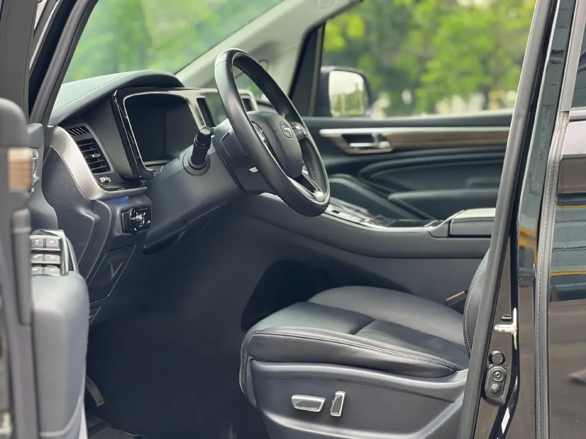2021 GAC Trumpchi M8 2.0T 252HP L4 8AT,autocango,china used car exporter,china ev exporter,chinese used car exporter,chinese used ev exporter