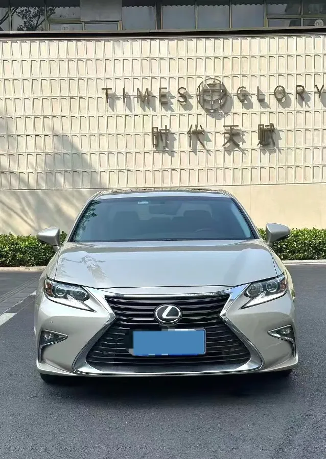 2017 Lexus ES 2.0L 167HP L4 6AT,autocango,china used car exporter,china ev exporter,chinese used car exporter,chinese used ev exporter