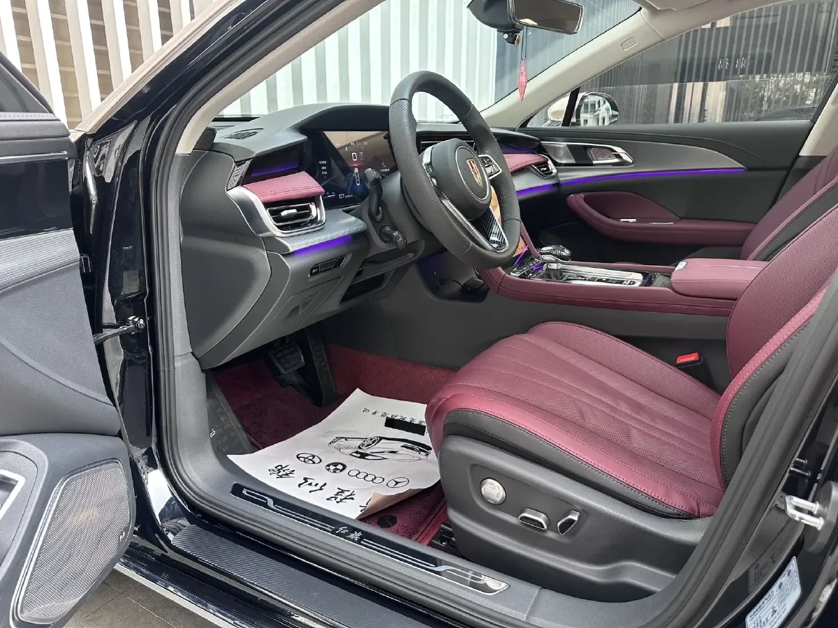 2023 HongQi H5 2.0T 224HP L4 8AT,autocango,china used car exporter,china ev exporter,chinese used car exporter,chinese used ev exporter