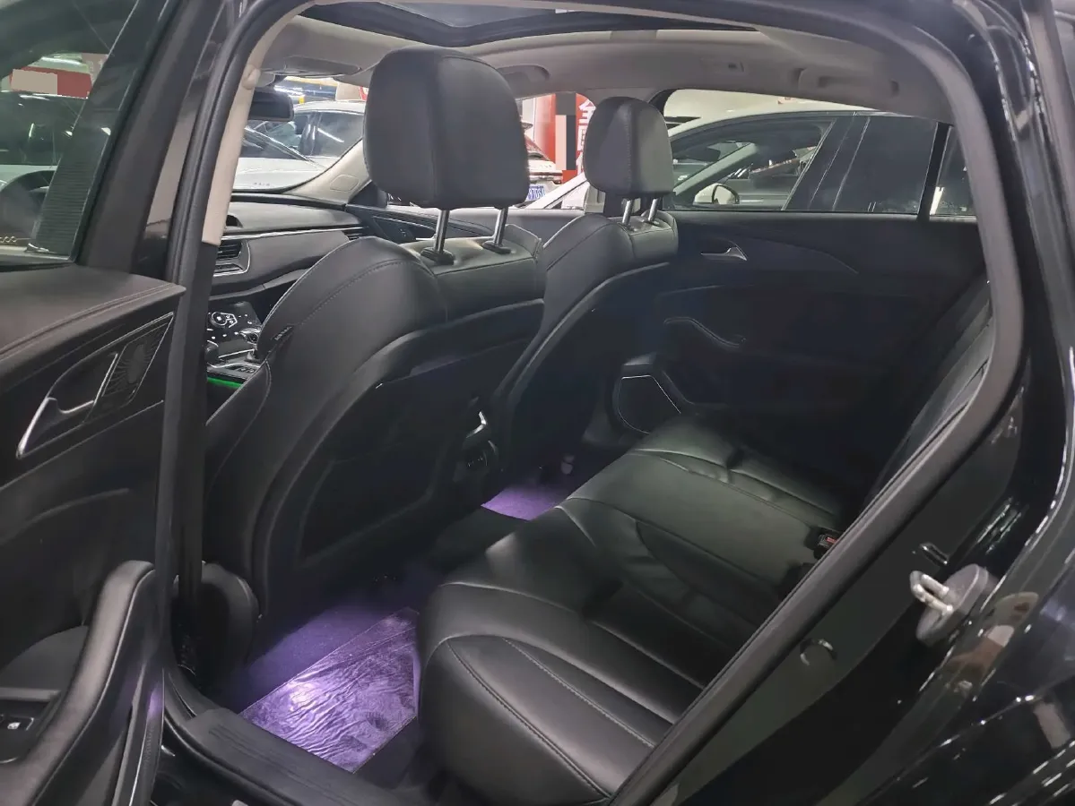 2022 HongQi H5 1.8T 197HP L4 6AT,autocango,china used car exporter,china ev exporter,chinese used car exporter,chinese used ev exporter