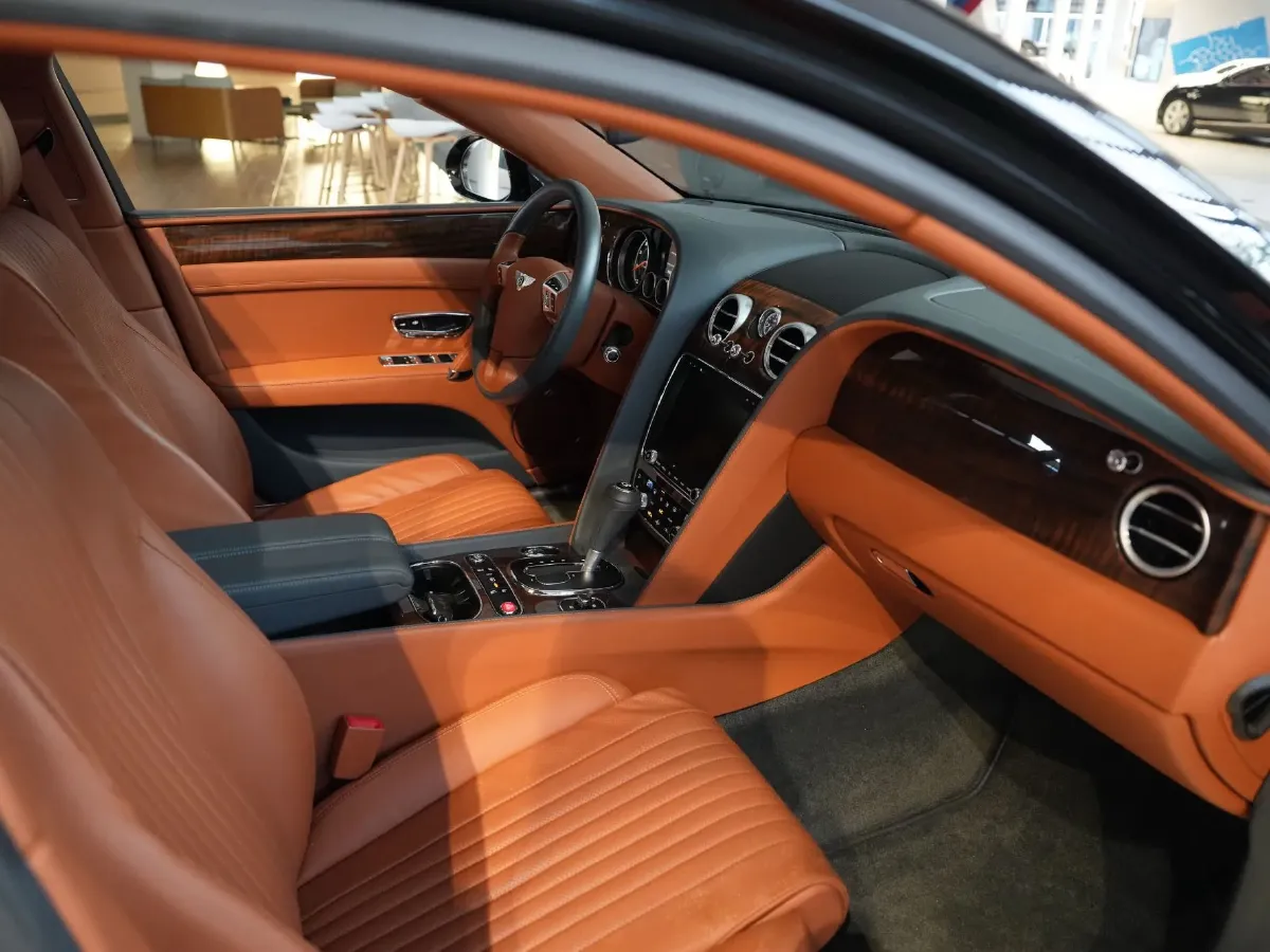 2017 Bentley Flying Spur 4.0T 507HP V8 8AT,autocango,china used car exporter,china ev exporter,chinese used car exporter,chinese used ev exporter
