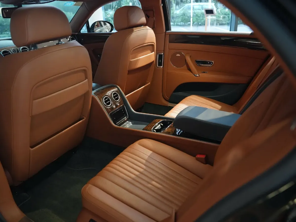 2017 Bentley Flying Spur 4.0T 507HP V8 8AT,autocango,china used car exporter,china ev exporter,chinese used car exporter,chinese used ev exporter