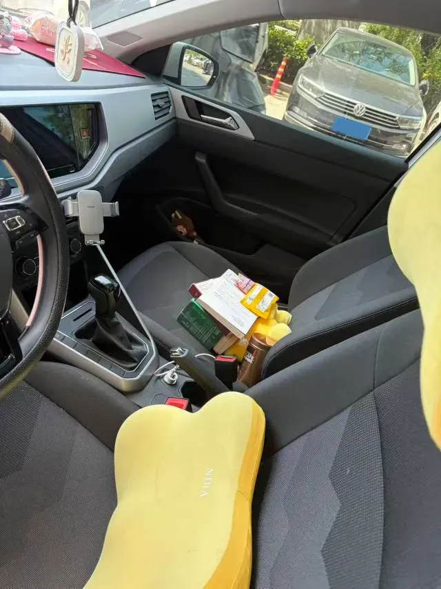 2023 Volkswagen Polo 1.5L 113HP L4 6AT,autocango,china used car exporter,china ev exporter,chinese used car exporter,chinese used ev exporter