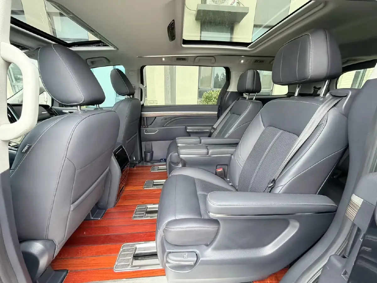 2021 GAC Trumpchi M8 2.0T 252HP L4 8AT,autocango,china used car exporter,china ev exporter,chinese used car exporter,chinese used ev exporter