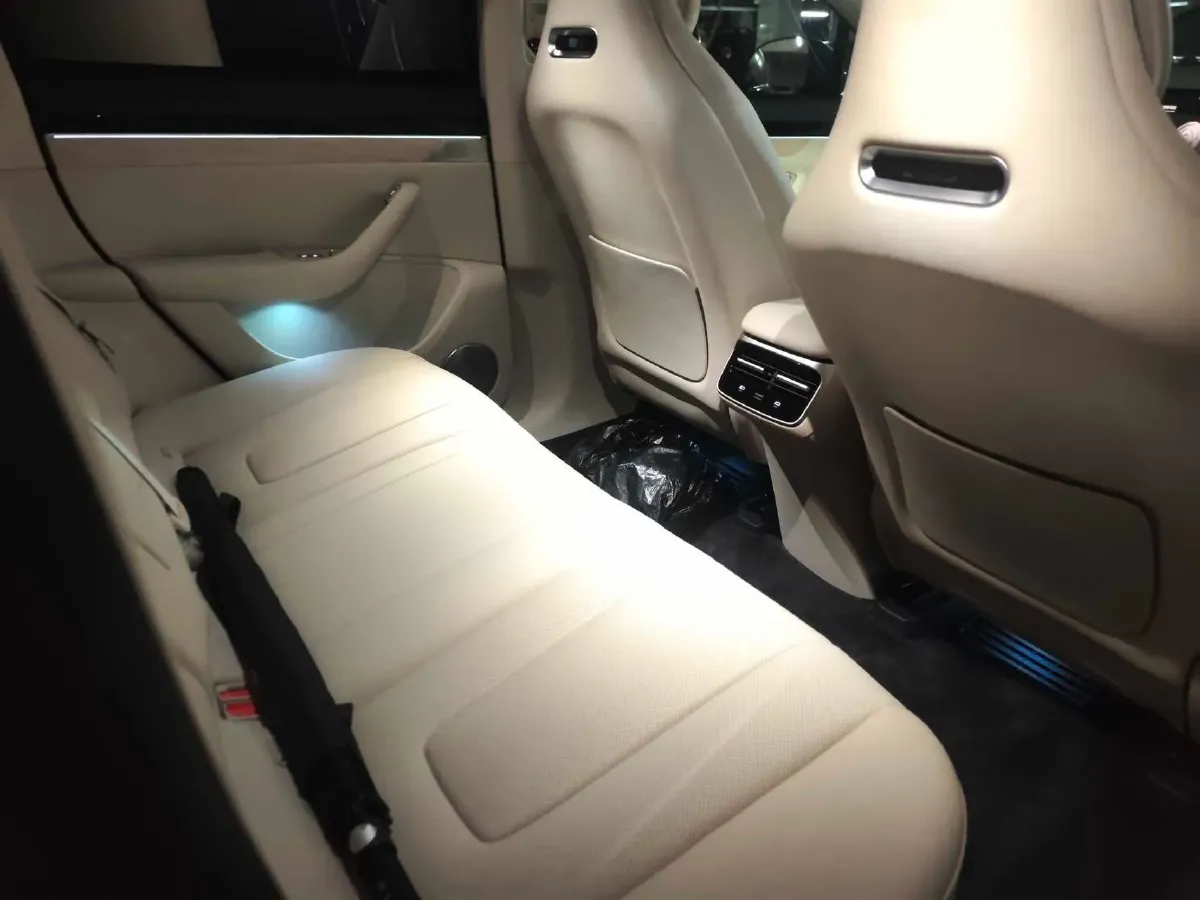 2026 Luxeed R7 REEV 156HP REEV,autocango,china used car exporter,china ev exporter,chinese used car exporter,chinese used ev exporter