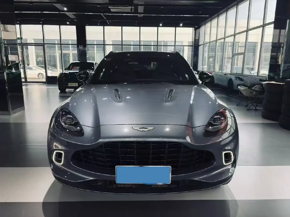 2021 Aston Martin DBX 4.0T 550HP V8 9AT,autocango,china used car exporter,china ev exporter,chinese used car exporter,chinese used ev exporter