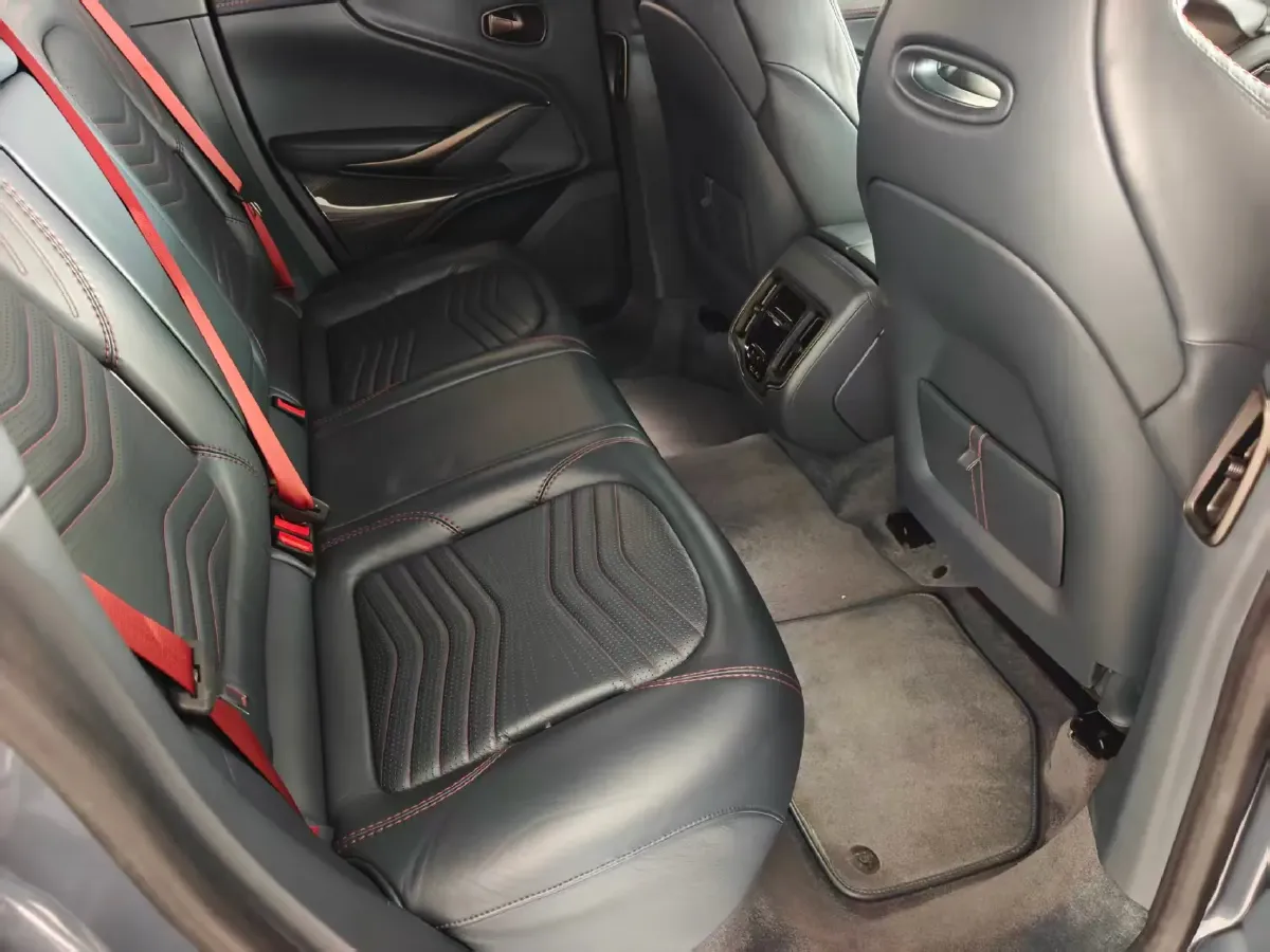 2021 Aston Martin DBX 4.0T 550HP V8 9AT,autocango,china used car exporter,china ev exporter,chinese used car exporter,chinese used ev exporter