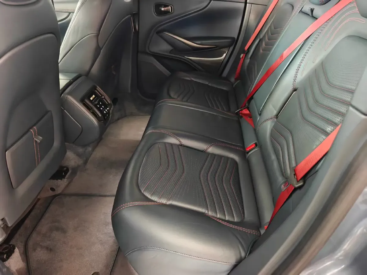 2021 Aston Martin DBX 4.0T 550HP V8 9AT,autocango,china used car exporter,china ev exporter,chinese used car exporter,chinese used ev exporter