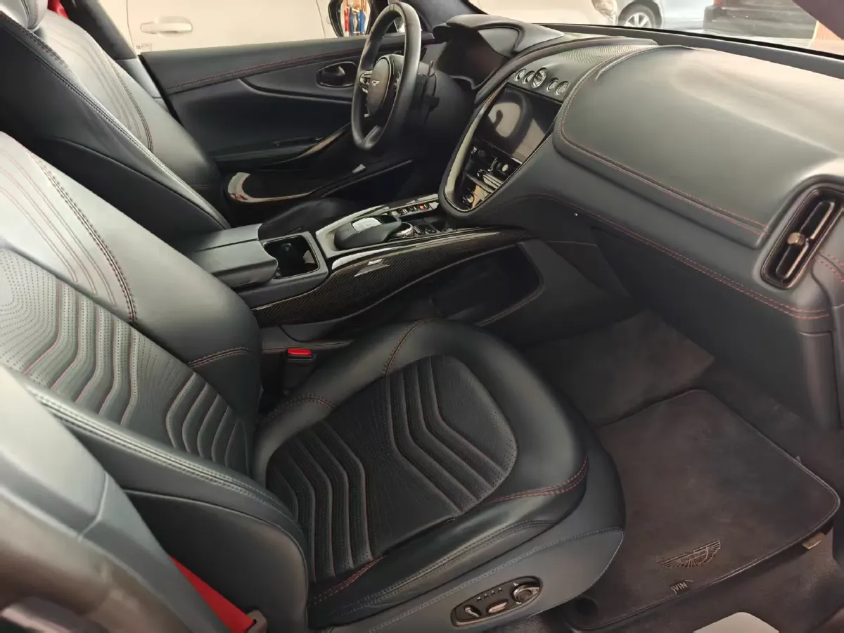 2021 Aston Martin DBX 4.0T 550HP V8 9AT,autocango,china used car exporter,china ev exporter,chinese used car exporter,chinese used ev exporter