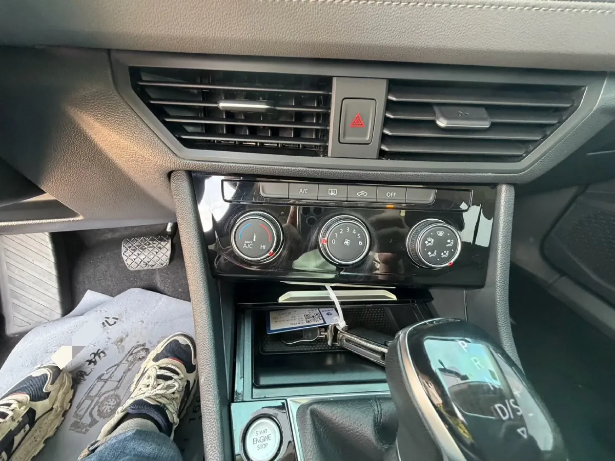 2023 Volkswagen Sagitar 1.4T 150HP L4 7DCT,autocango,china used car exporter,china ev exporter,chinese used car exporter,chinese used ev exporter