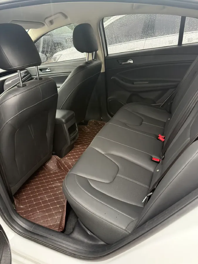 2021 Chery Arrizo 5 1.5L 116HP L4 5MT,autocango,china used car exporter,china ev exporter,chinese used car exporter,chinese used ev exporter
