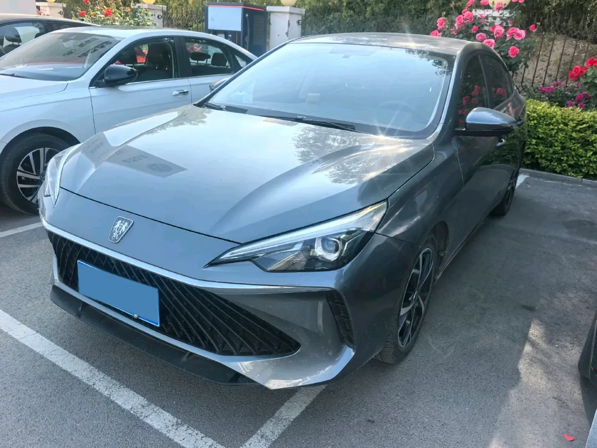 2023 Roewe i5 1.5L 129HP L4 CVT,autocango,china used car exporter,china ev exporter,chinese used car exporter,chinese used ev exporter