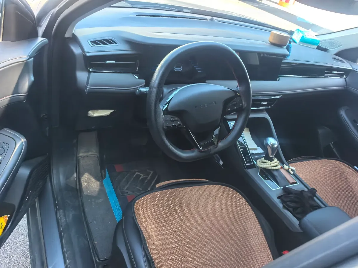 2023 Roewe i5 1.5L 129HP L4 CVT,autocango,china used car exporter,china ev exporter,chinese used car exporter,chinese used ev exporter