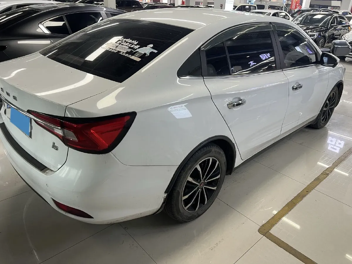 2020 Roewe i5 1.5L 120HP L4 CVT,autocango,china used car exporter,china ev exporter,chinese used car exporter,chinese used ev exporter
