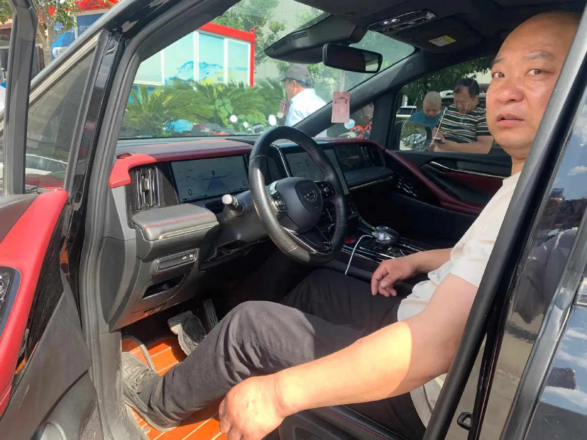 2023 GAC Trumpchi M8 2.0T 190HP L4 E-CVT Hybrid,autocango,china used car exporter,china ev exporter,chinese used car exporter,chinese used ev exporter