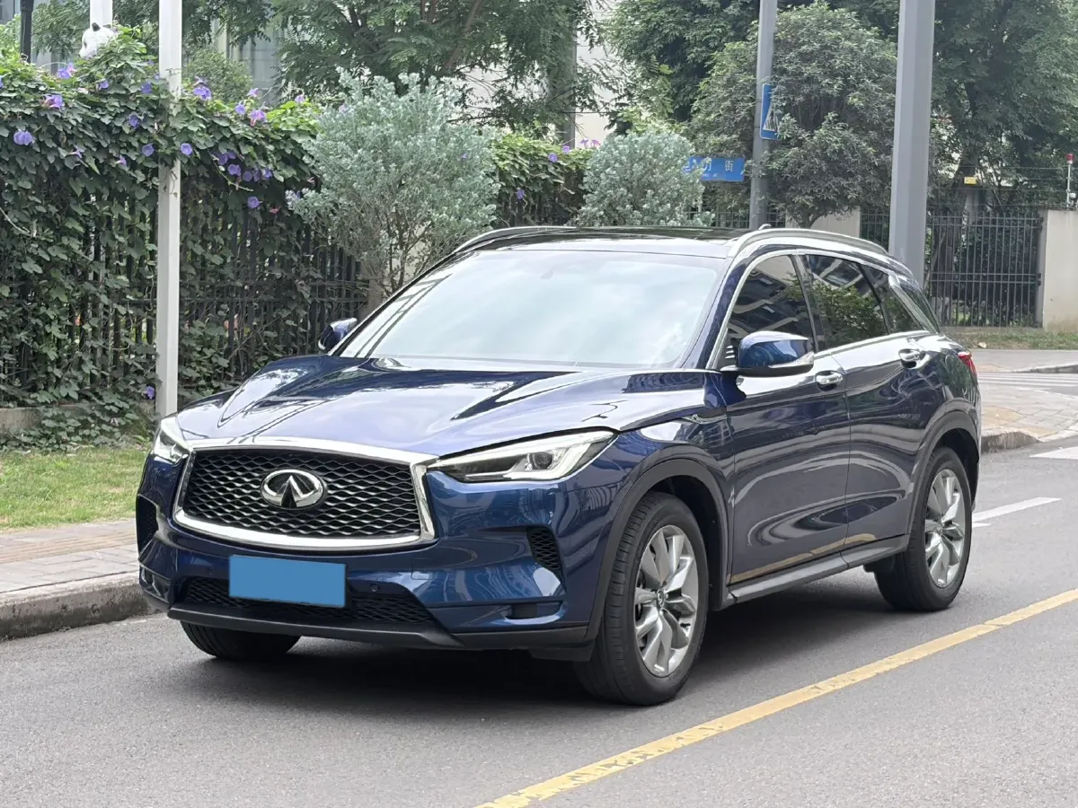2022 Infiniti QX50 2.0T 245HP L4 CVT,autocango,china used car exporter,china ev exporter,chinese used car exporter,chinese used ev exporter