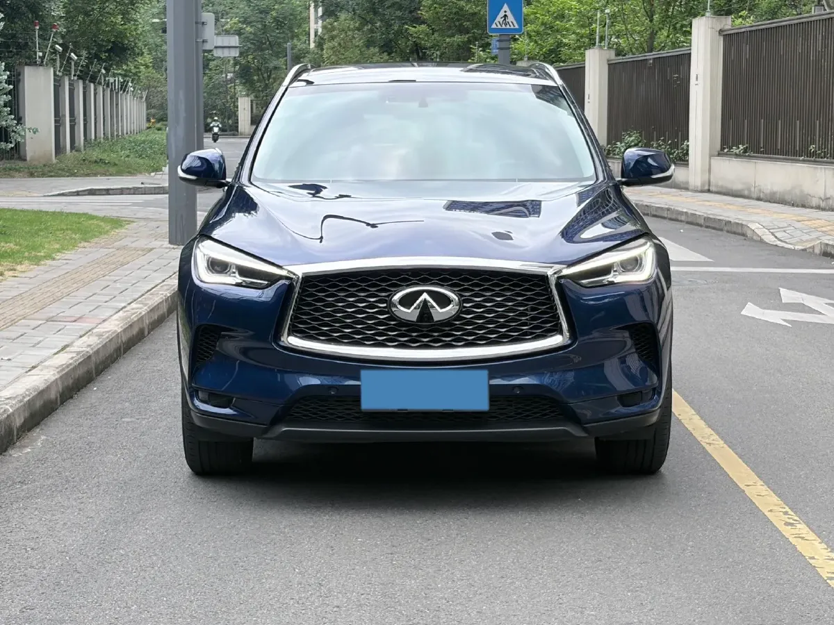 2022 Infiniti QX50 2.0T 245HP L4 CVT,autocango,china used car exporter,china ev exporter,chinese used car exporter,chinese used ev exporter