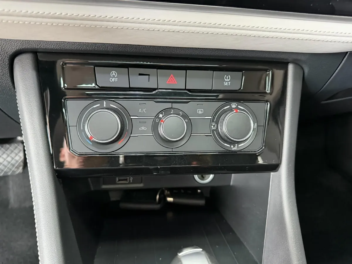 2022 Jetta VS5 1.4T 150HP L4 6AT,autocango,china used car exporter,china ev exporter,chinese used car exporter,chinese used ev exporter