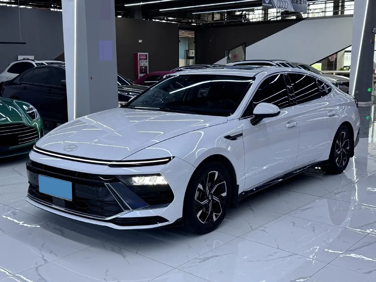 2024 Hyundai Sonata 1.5T 170HP L4 8AT,autocango,china used car exporter,china ev exporter,chinese used car exporter,chinese used ev exporter