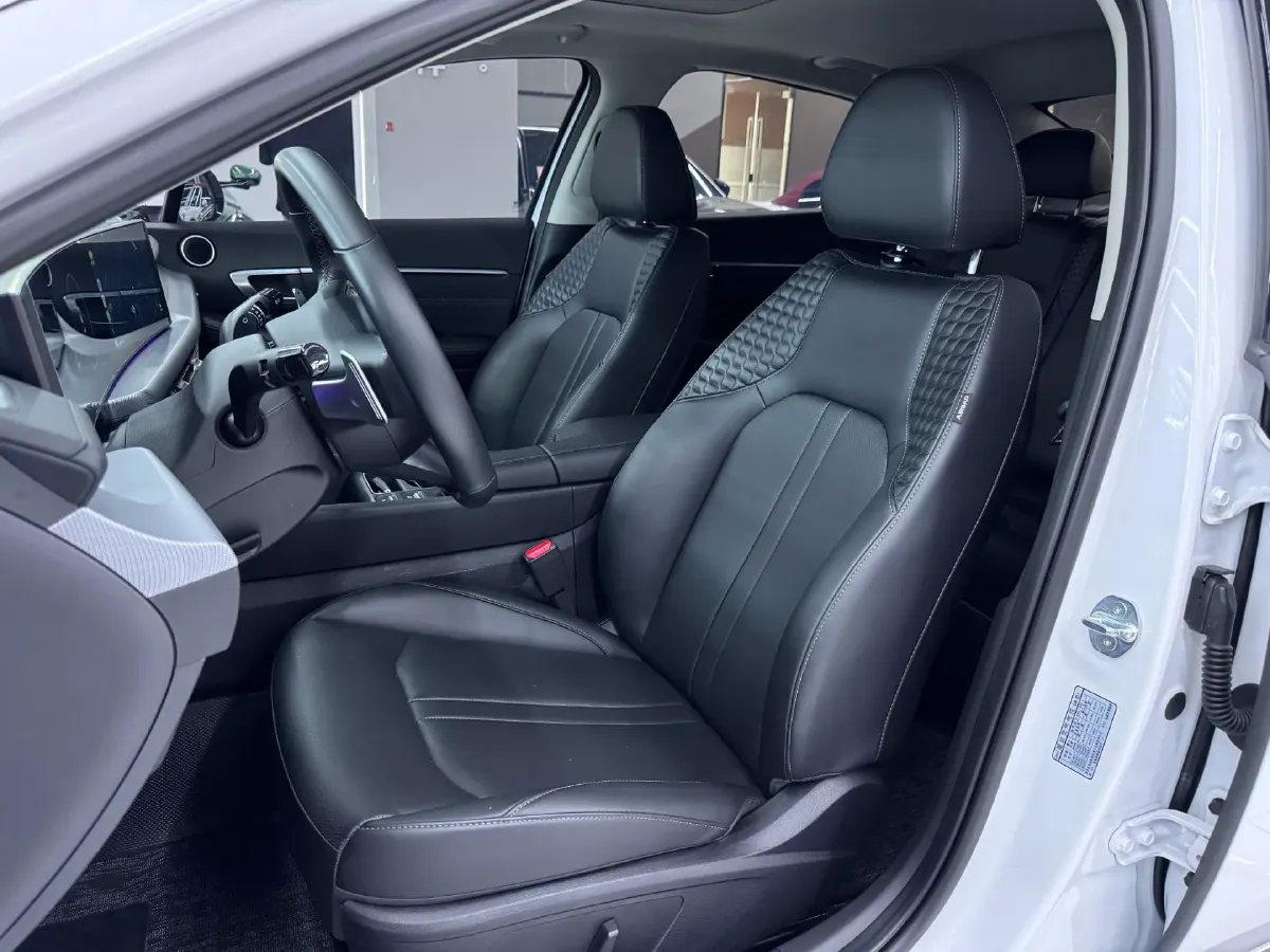 2024 Hyundai Sonata 1.5T 170HP L4 8AT,autocango,china used car exporter,china ev exporter,chinese used car exporter,chinese used ev exporter