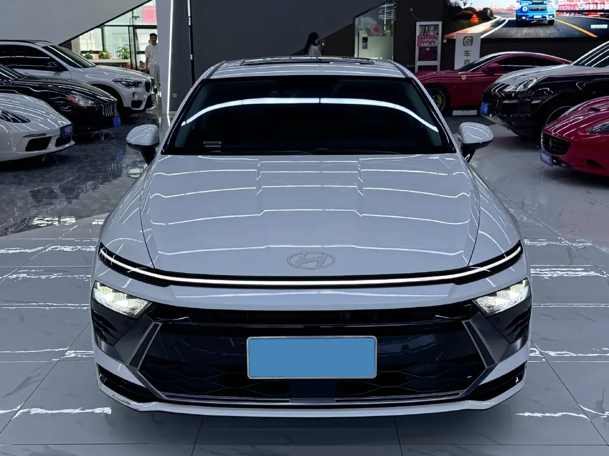2024 Hyundai Sonata 1.5T 170HP L4 8AT,autocango,china used car exporter,china ev exporter,chinese used car exporter,chinese used ev exporter