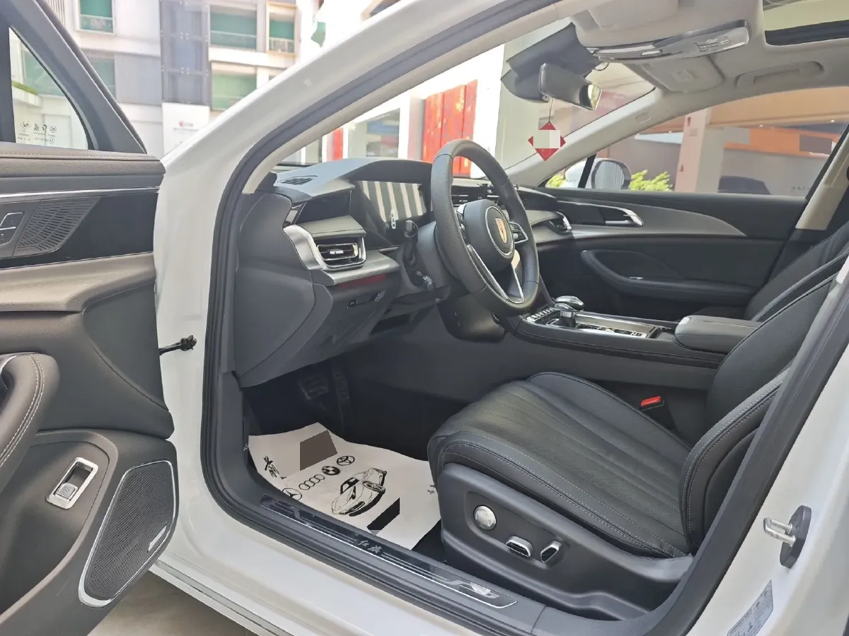 2024 HongQi H5 2.0T 224HP L4 8AT,autocango,china used car exporter,china ev exporter,chinese used car exporter,chinese used ev exporter
