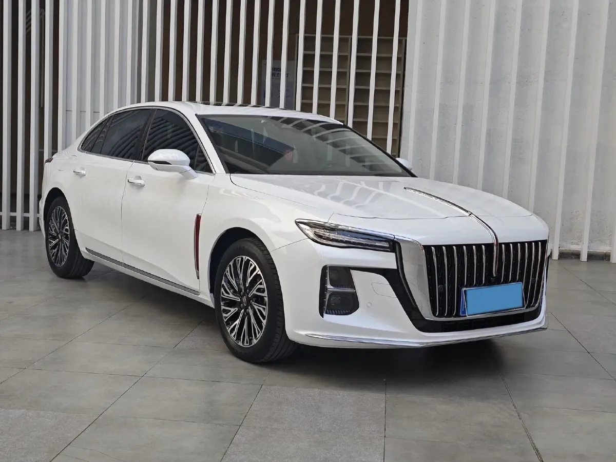 2024 HongQi H5 2.0T 224HP L4 8AT,autocango,china used car exporter,china ev exporter,chinese used car exporter,chinese used ev exporter
