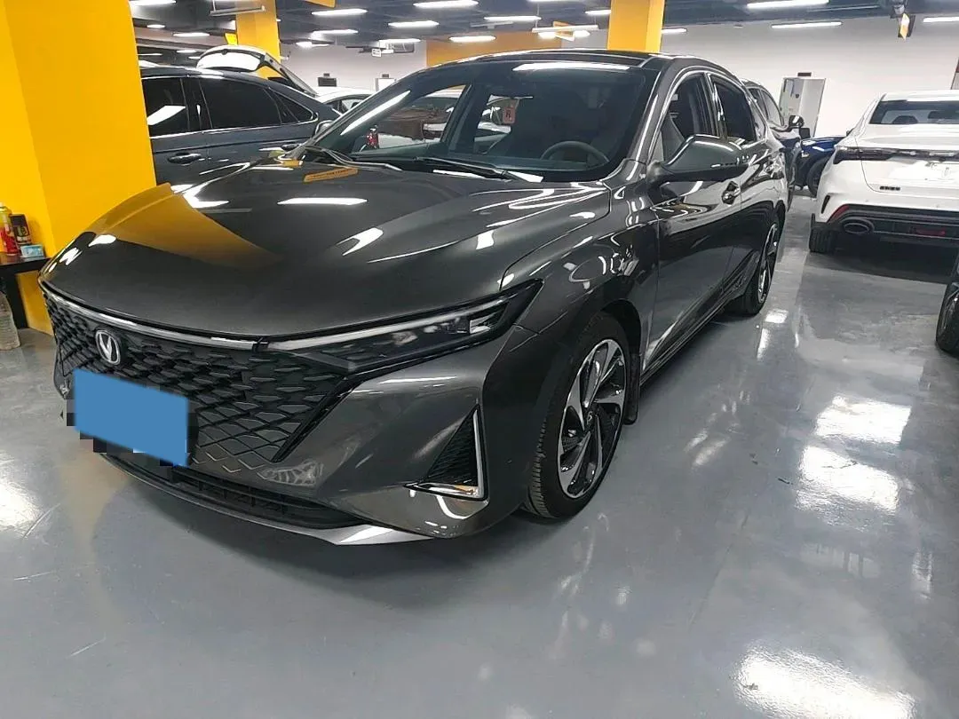 2023 ChangAn Raeton Plus 1.5T 188HP L4 7DCT,autocango,china used car exporter,china ev exporter,chinese used car exporter,chinese used ev exporter