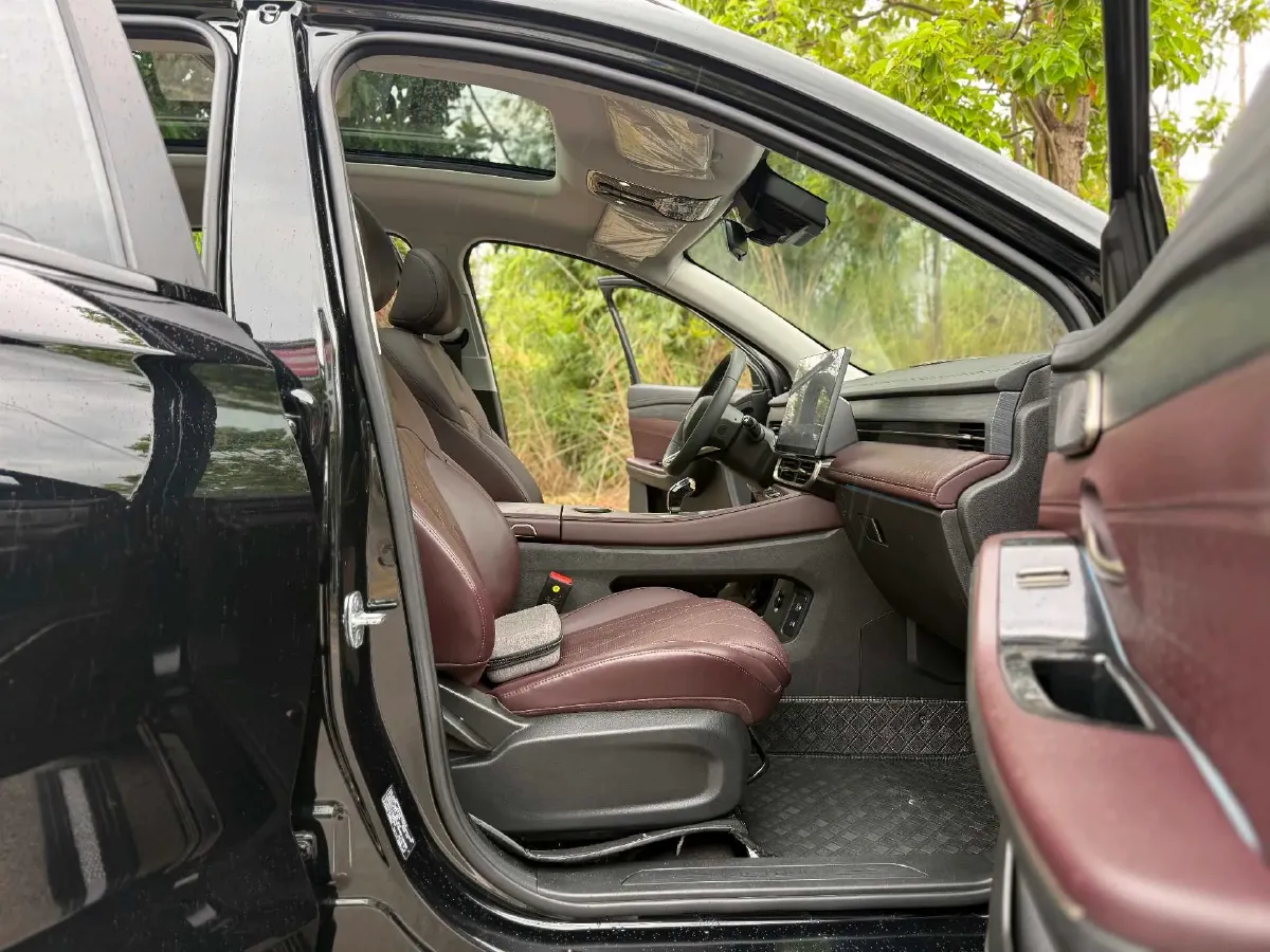 2024 Jetour X90 PRO 2.0T 254HP L4 7DCT,autocango,china used car exporter,china ev exporter,chinese used car exporter,chinese used ev exporter