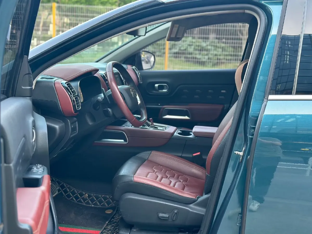 2020 Citroen C5 Aircross 1.8T 211HP L4 8AT,autocango,china used car exporter,china ev exporter,chinese used car exporter,chinese used ev exporter