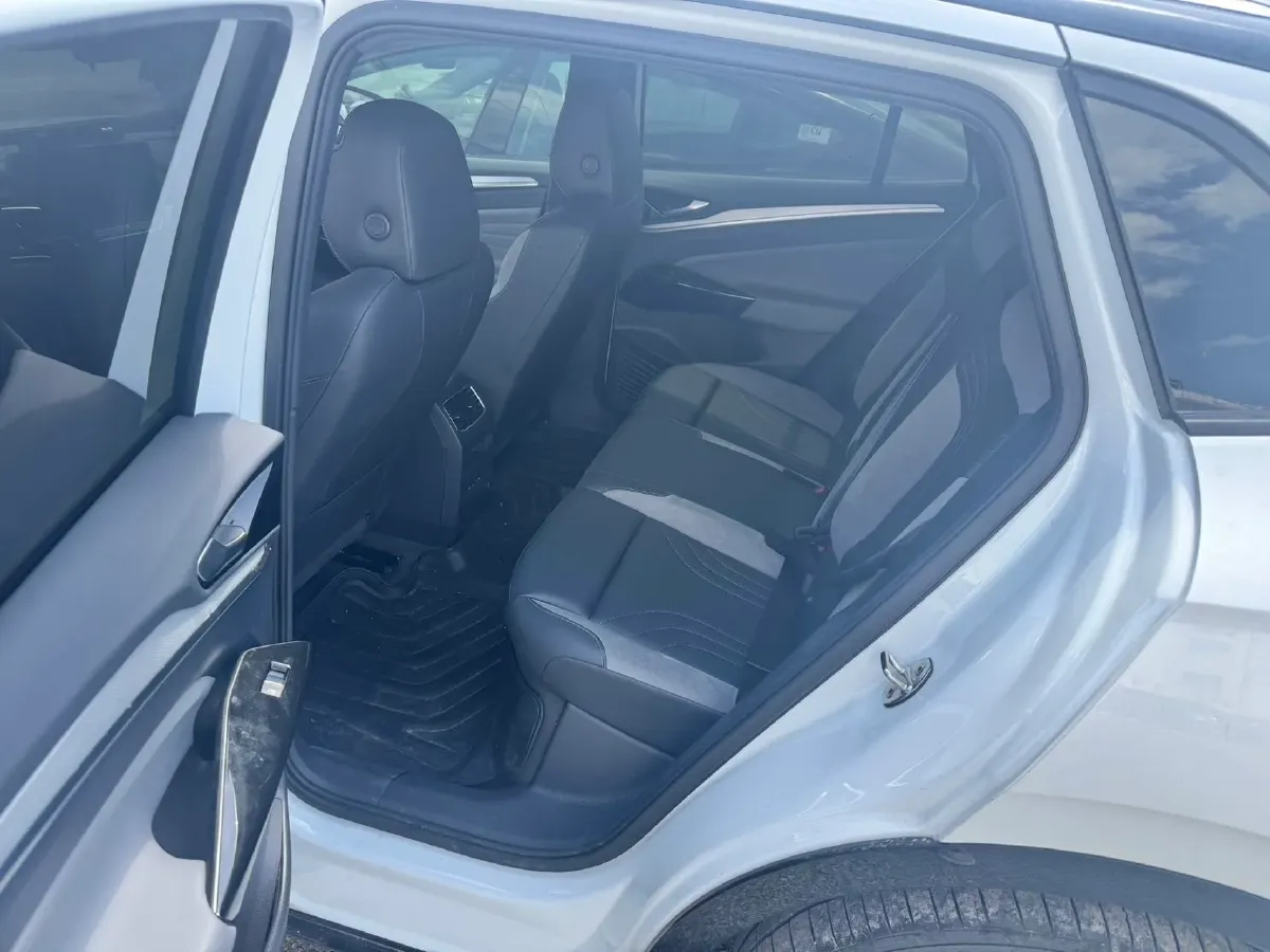 2022 Volkswagen ID.4 Crozz BEV 84.8KWH,autocango,china used car exporter,china ev exporter,chinese used car exporter,chinese used ev exporter