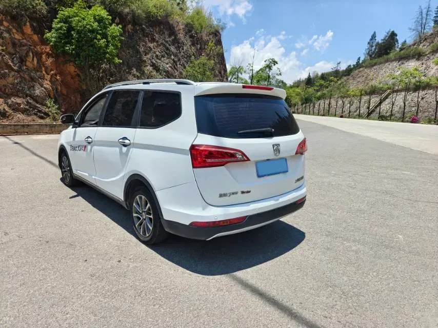 2017 BaoJun 730 1.5T 150HP L4 6MT,autocango,china used car exporter,china ev exporter,chinese used car exporter,chinese used ev exporter
