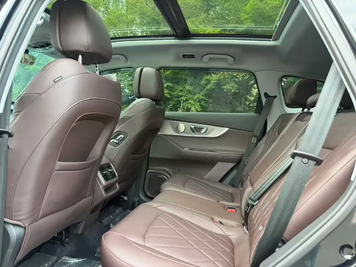 2024 Chery Tiggo 8 PRO 1.6T 197HP L4 7DCT,autocango,china used car exporter,china ev exporter,chinese used car exporter,chinese used ev exporter