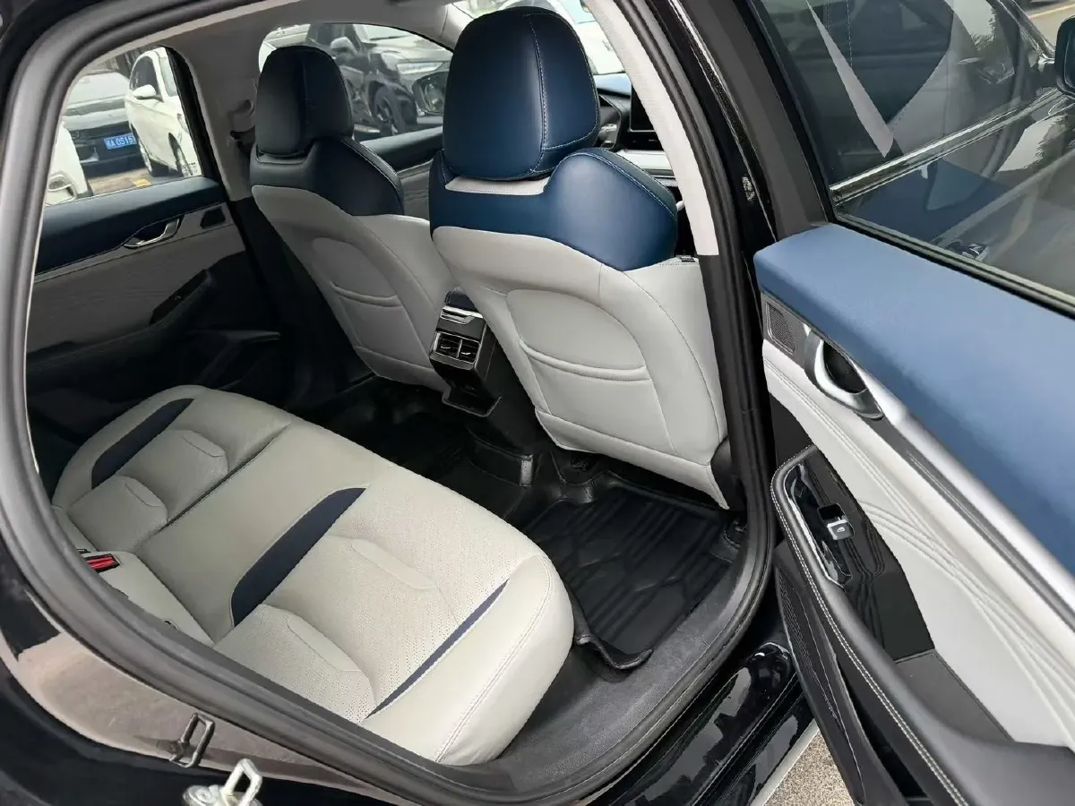 2023 Geely Preface 2.0T 190HP L4 7DCT,autocango,china used car exporter,china ev exporter,chinese used car exporter,chinese used ev exporter