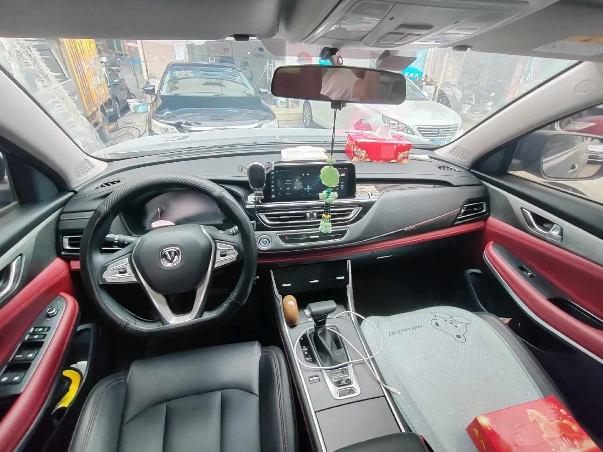 2023 ChangAn CS75 1.5T 188HP L4 7DCT,autocango,china used car exporter,china ev exporter,chinese used car exporter,chinese used ev exporter