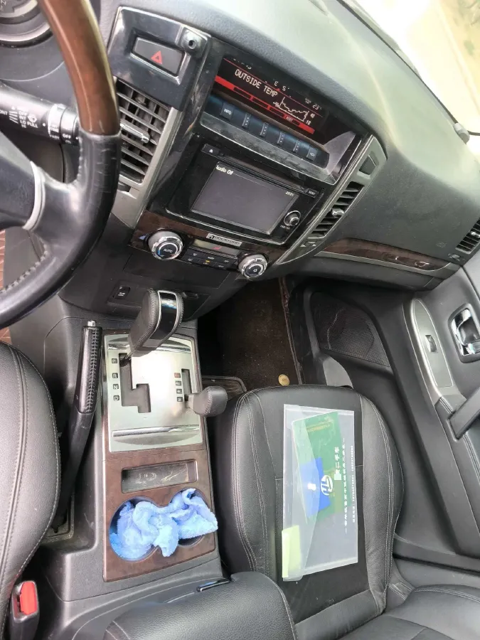 2018 Mitsubishi Pajero 3.0L 174HP V6 5AT,autocango,china used car exporter,china ev exporter,chinese used car exporter,chinese used ev exporter