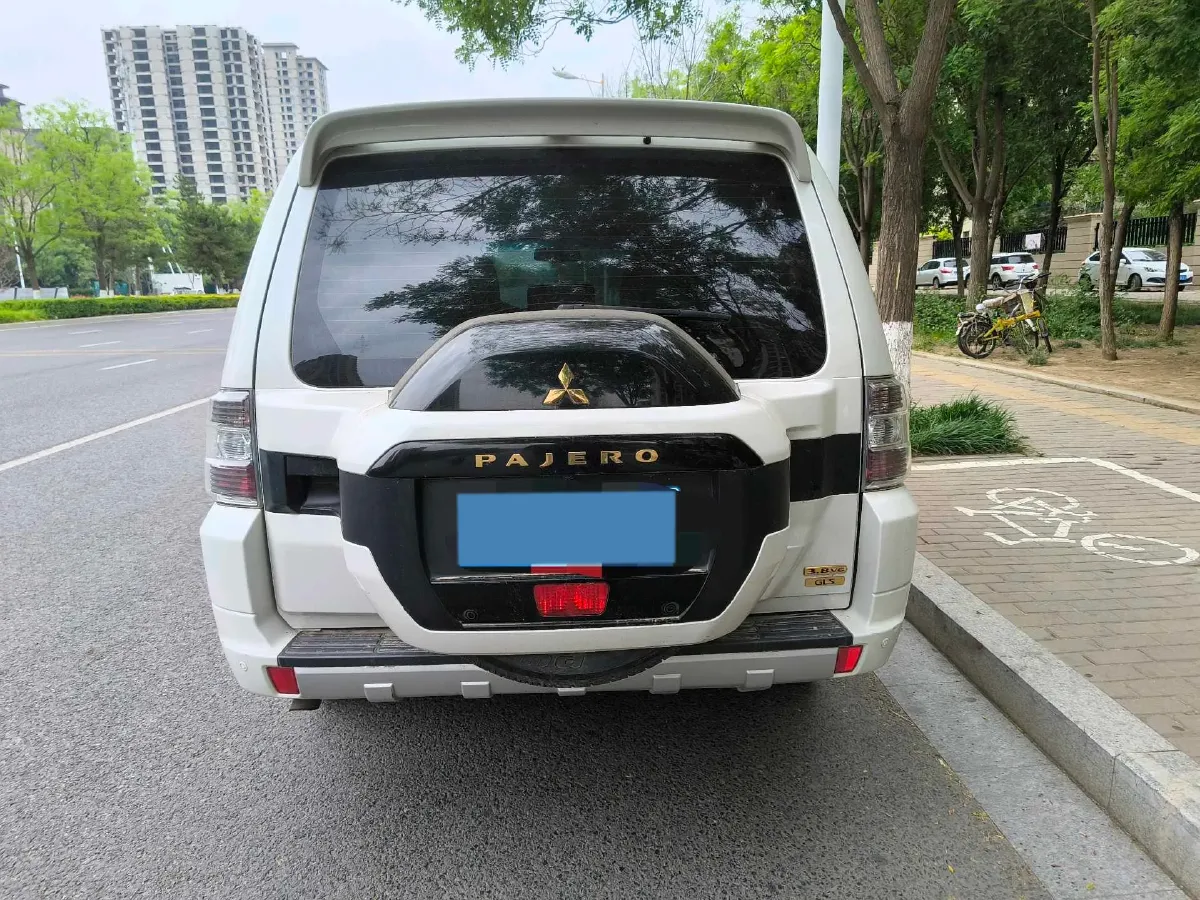 2018 Mitsubishi Pajero 3.0L 174HP V6 5AT,autocango,china used car exporter,china ev exporter,chinese used car exporter,chinese used ev exporter