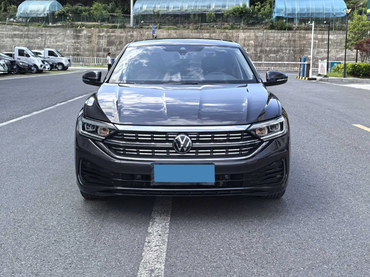 2023 Volkswagen Sagitar 1.5T 160HP L4 7DCT,autocango,china used car exporter,china ev exporter,chinese used car exporter,chinese used ev exporter