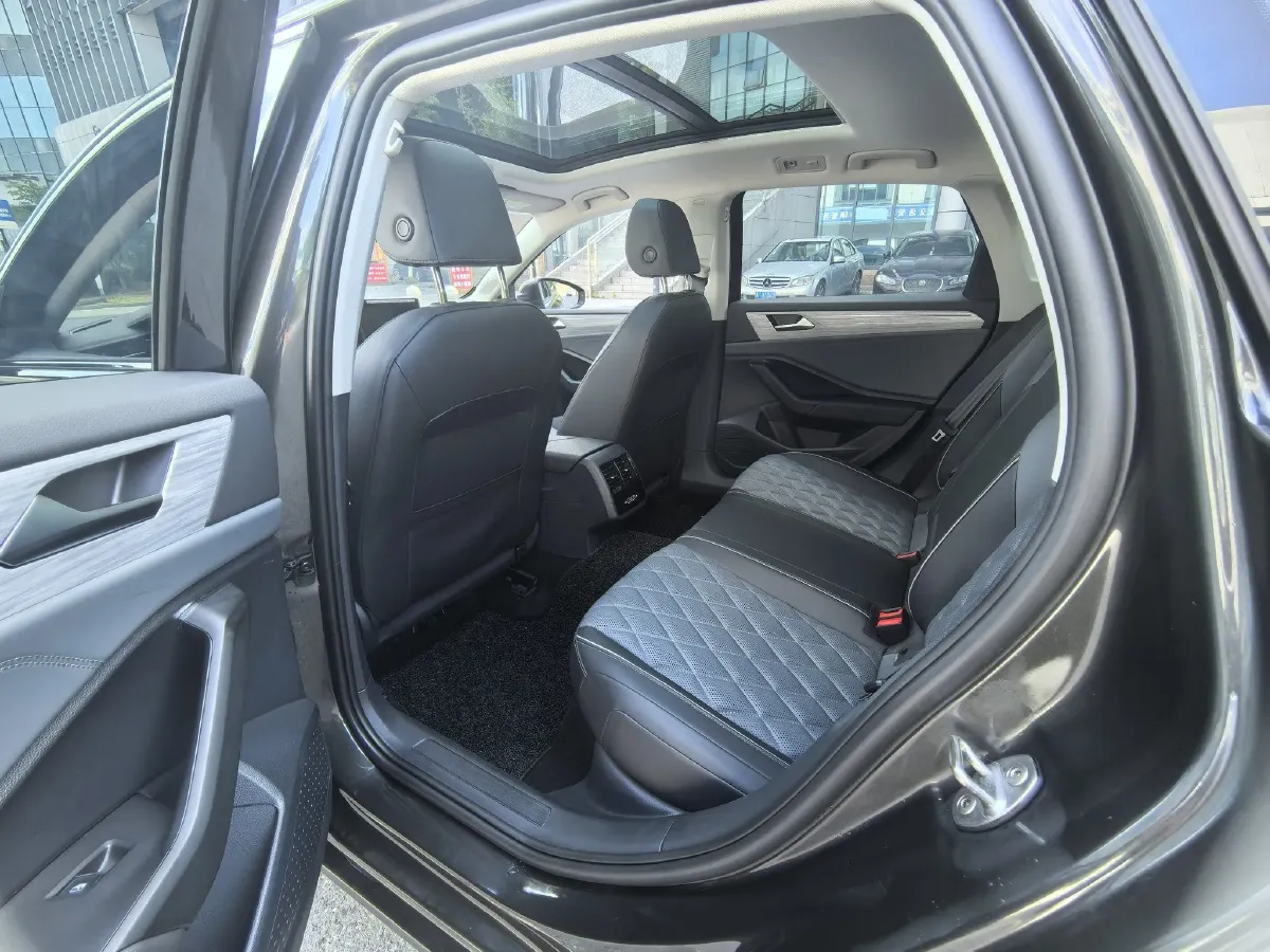 2023 Volkswagen Sagitar 1.5T 160HP L4 7DCT,autocango,china used car exporter,china ev exporter,chinese used car exporter,chinese used ev exporter