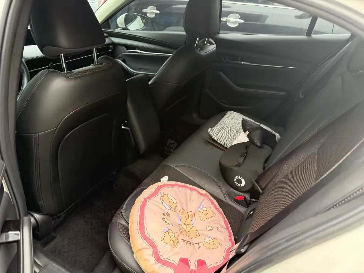 2021 Mazda 3 Axela 2.0L 158HP L4 6AT,autocango,china used car exporter,china ev exporter,chinese used car exporter,chinese used ev exporter