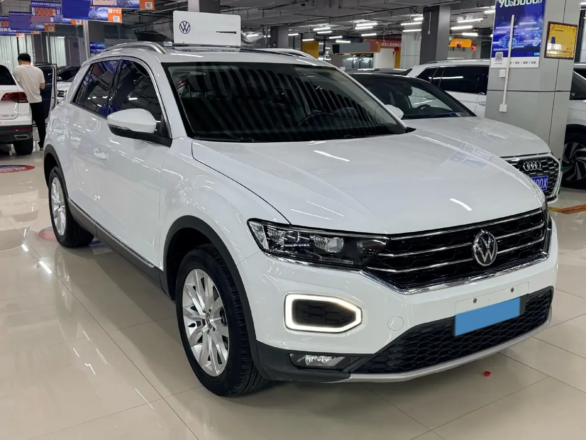 2022 Volkswagen T-Roc 1.4T 150HP L4 7DCT,autocango,china used car exporter,china ev exporter,chinese used car exporter,chinese used ev exporter