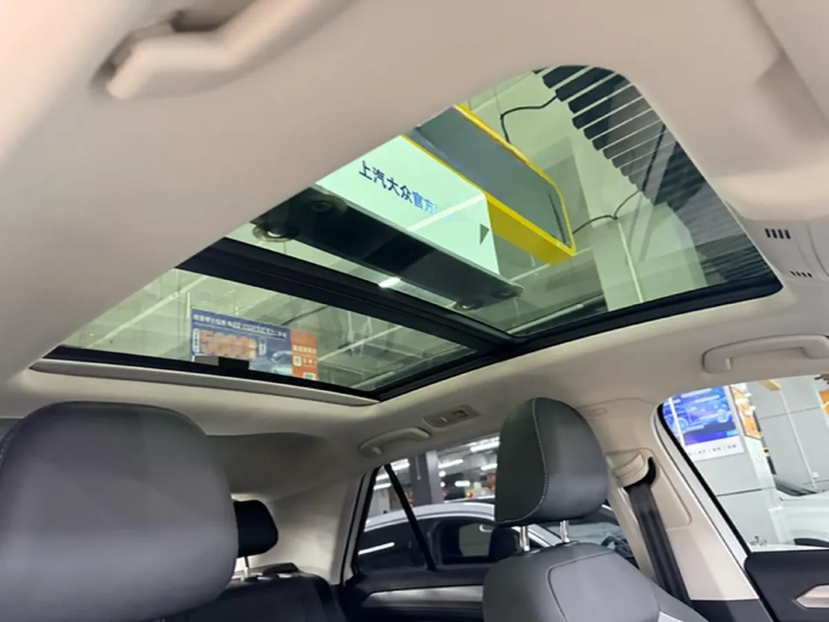 2022 Volkswagen T-Roc 1.4T 150HP L4 7DCT,autocango,china used car exporter,china ev exporter,chinese used car exporter,chinese used ev exporter
