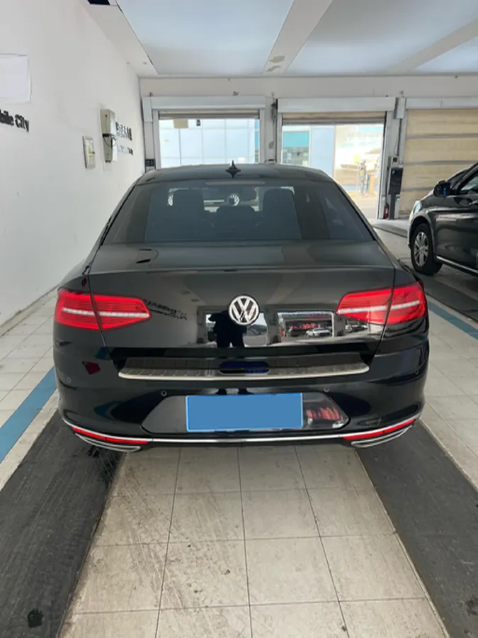 2018 Volkswagen Magotan 1.8T 180HP L4 7DCT,autocango,china used car exporter,china ev exporter,chinese used car exporter,chinese used ev exporter