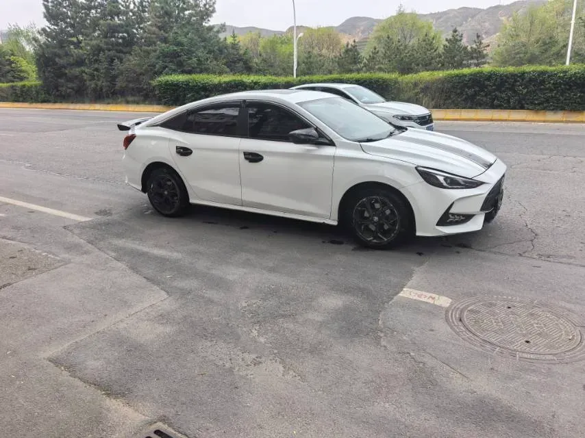 2021 MG 5 1.5L 120HP L4 5MT,autocango,china used car exporter,china ev exporter,chinese used car exporter,chinese used ev exporter
