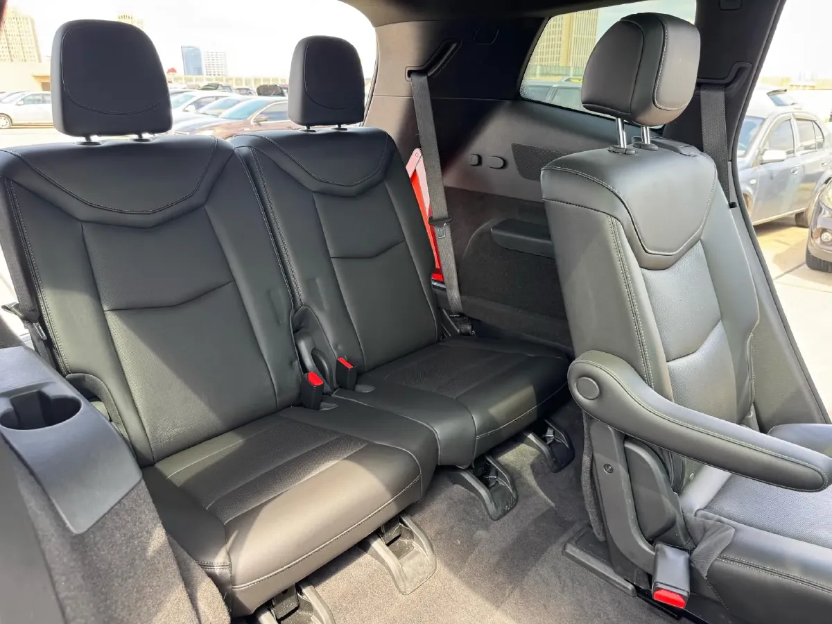 2021 Cadillac XT6 2.0T 237HP L4 9AT,autocango,china used car exporter,china ev exporter,chinese used car exporter,chinese used ev exporter