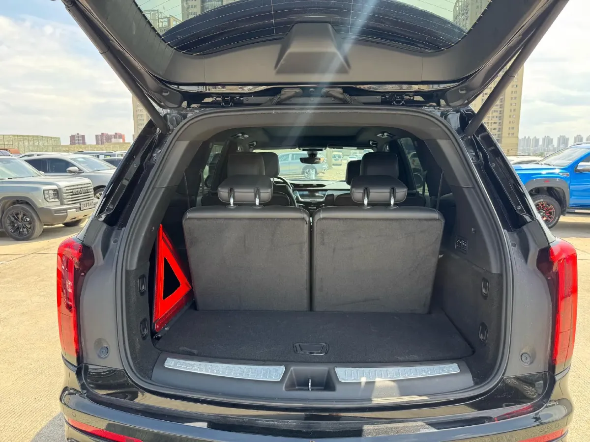 2021 Cadillac XT6 2.0T 237HP L4 9AT,autocango,china used car exporter,china ev exporter,chinese used car exporter,chinese used ev exporter