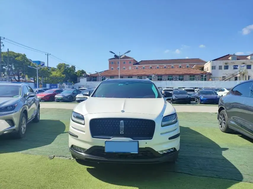 2021 Lincoln Nautilus 2.7T 322HP V6 8AT,autocango,china used car exporter,china ev exporter,chinese used car exporter,chinese used ev exporter