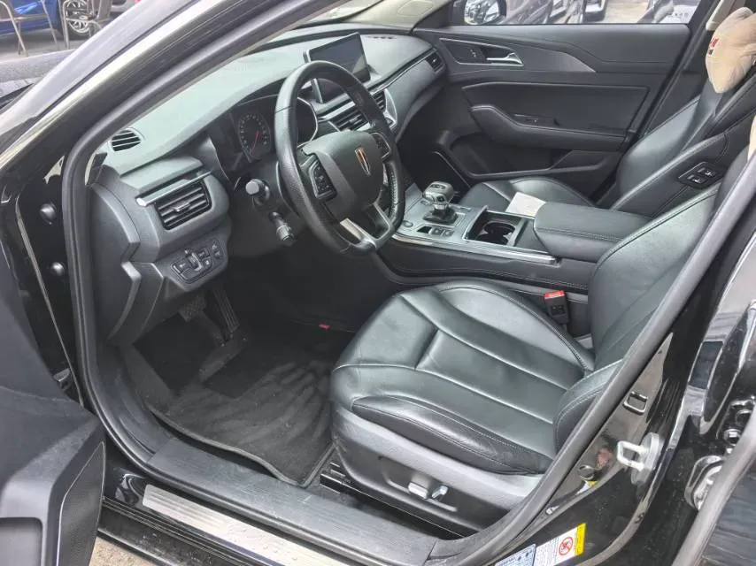 2020 HongQi H5 1.8T 197HP L4 6AT,autocango,china used car exporter,china ev exporter,chinese used car exporter,chinese used ev exporter